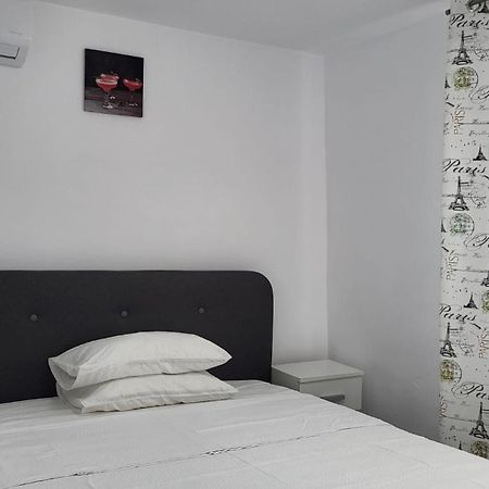 Pensiunea Vila Ysy - Eforie Nord Εξωτερικό φωτογραφία